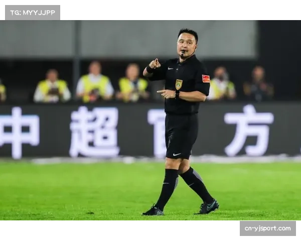 法甲裁判委员会会议，讨论对“战术犯规”拦截的判罚尺度统一