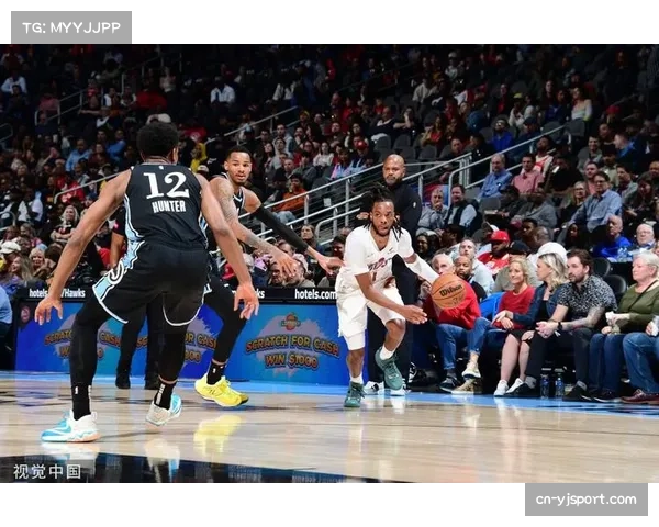 约翰逊本赛季达成1500+分700+板500+助&100+三分，成历史第四人